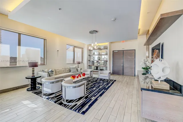 $749,950 | 999 Southwest 1st Avenue, Unit 1916, Miami, FL 33130