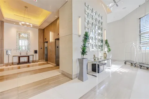 $749,950 | 999 Southwest 1st Avenue, Unit 1916, Miami, FL 33130