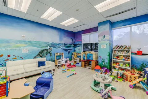 $749,950 | 999 Southwest 1st Avenue, Unit 1916, Miami, FL 33130