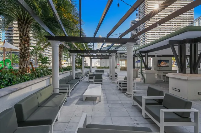 $749,950 | 999 Southwest 1st Avenue, Unit 1916, Miami, FL 33130