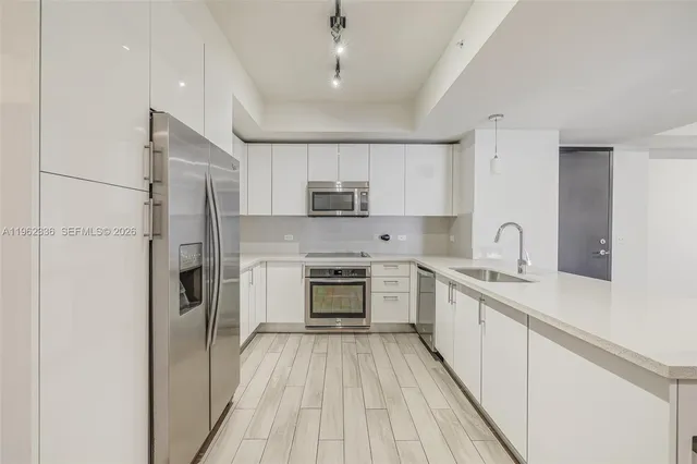 $749,950 | 999 Southwest 1st Avenue, Unit 1916, Miami, FL 33130