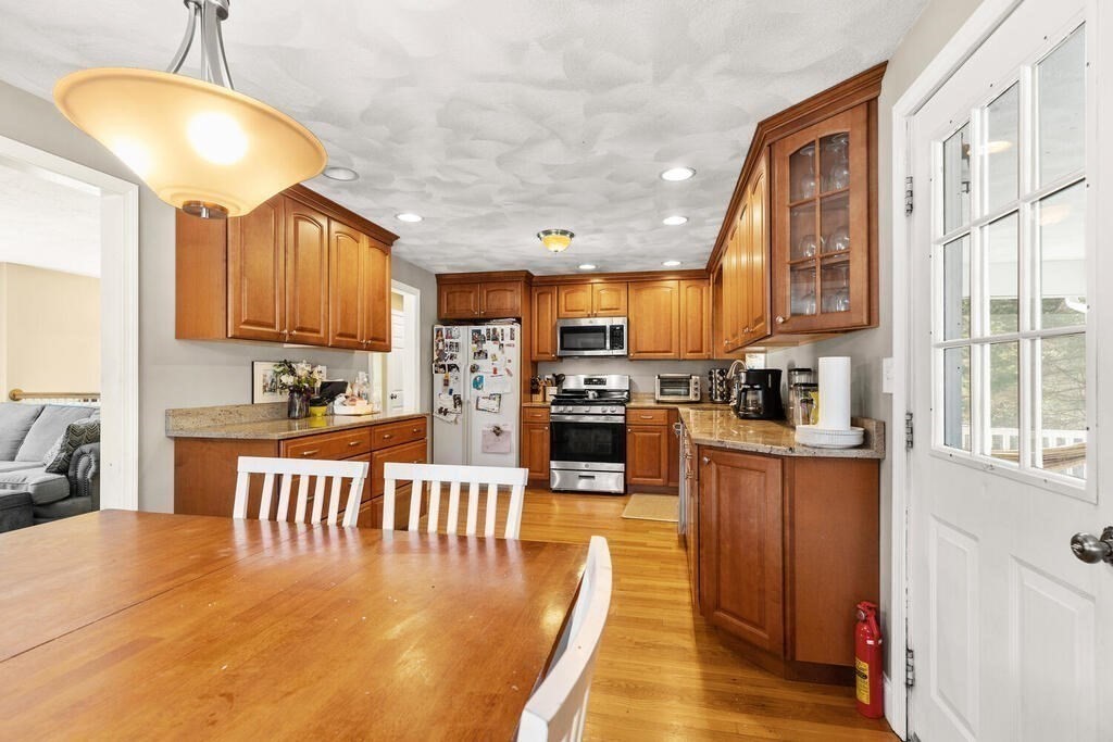 25 Redgate Road Tewksbury, MA 01876 - Photo 8 of 22 Gallery Image 8