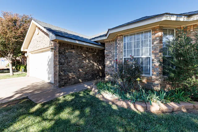 $319,500 | 414 Sooner Street, Wolfforth, TX 79382