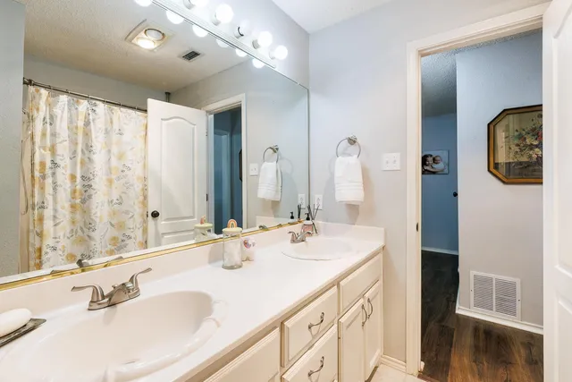 $319,500 | 414 Sooner Street, Wolfforth, TX 79382