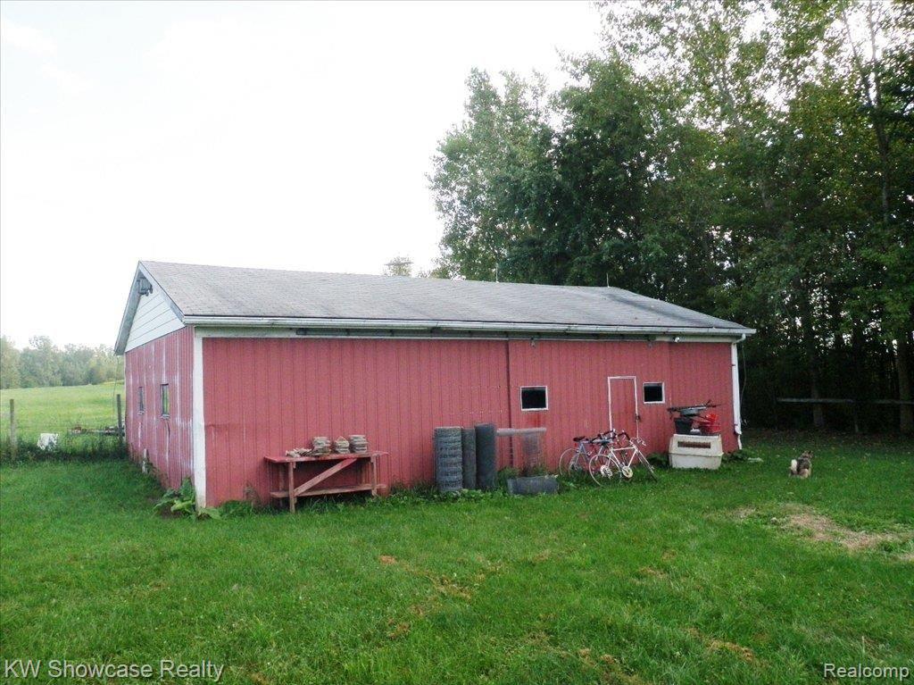 3600 Five Mile Road South Lyon, MI 48178 - Photo 2 of 13 Darren 7-1[10 015