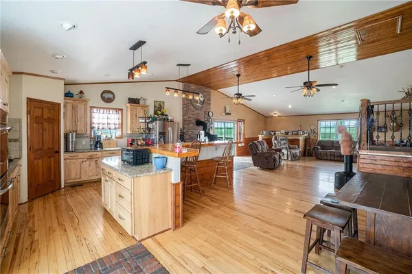 $2,000,000 | 21970 Lamar Road, Weston, MO 64098