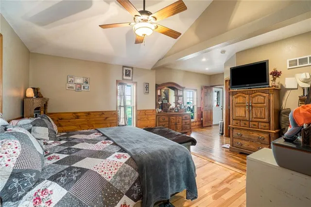 $2,000,000 | 21970 Lamar Road, Weston, MO 64098