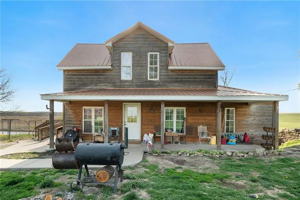 $2,000,000 | 21970 Lamar Road, Weston, MO 64098