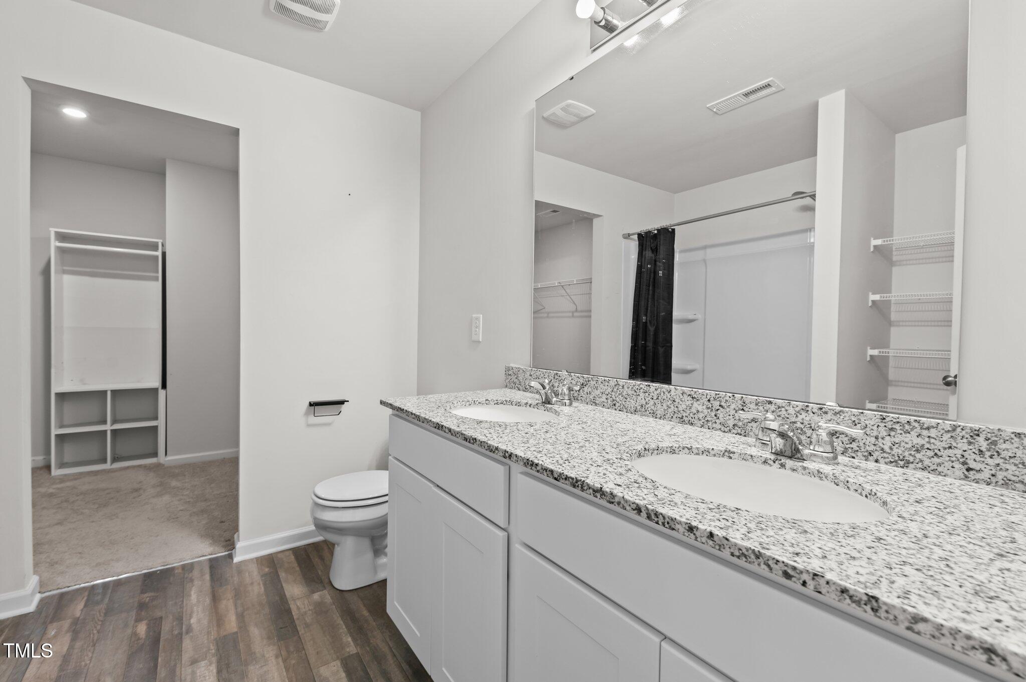 538 East Waycliff Road Henderson, NC 27537 - Photo 23 of 40 32-web-or-mls-DSC_5312