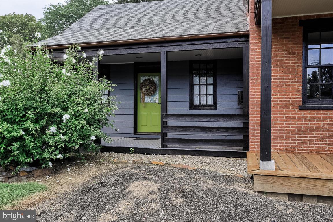 321 East Roseville Road Lancaster, PA 17601 - Photo 3 of 34 Gallery Image 3