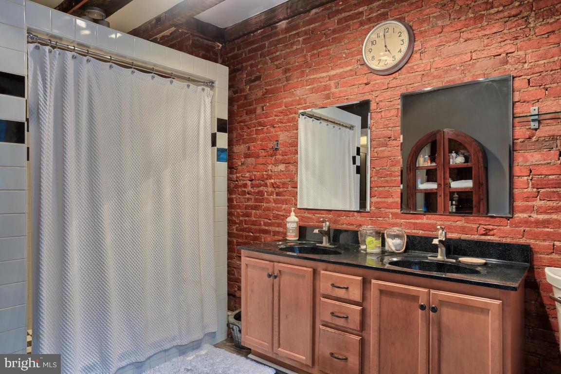 321 East Roseville Road Lancaster, PA 17601 - Photo 29 of 34 Gallery Image 29
