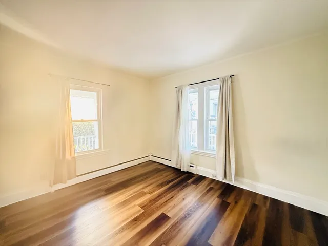 $2,800 | 15 Pennsylvania Avenue, Unit 1, Newton, MA 02464