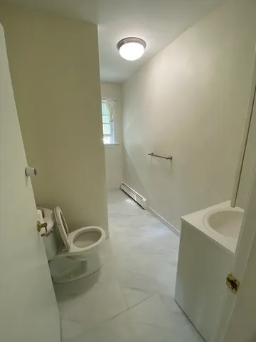 $2,800 | 15 Pennsylvania Avenue, Unit 1, Newton, MA 02464