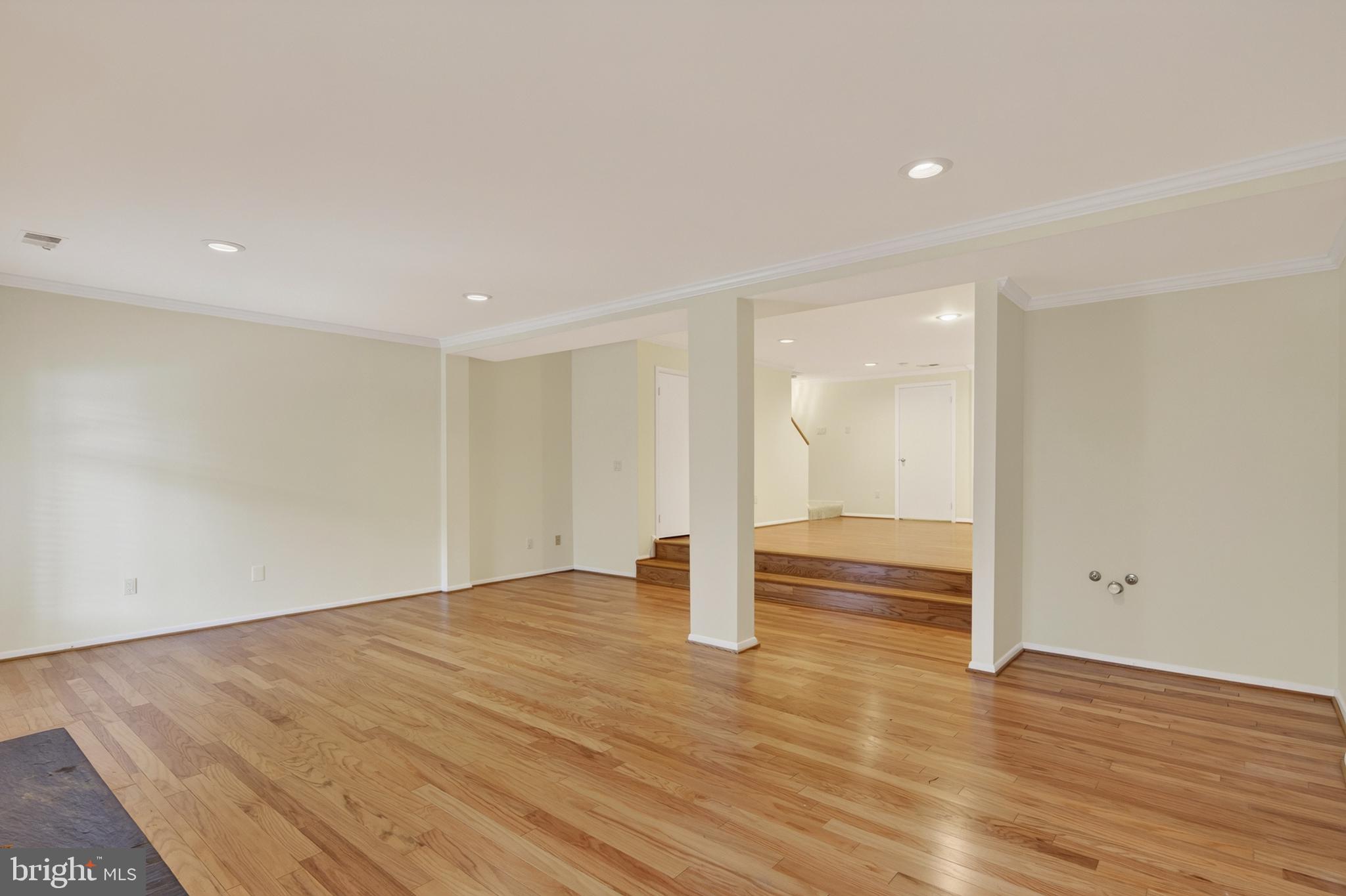 1987 Lakeport Way Reston, VA 20191 - Photo 45 of 56 Gallery Image 45