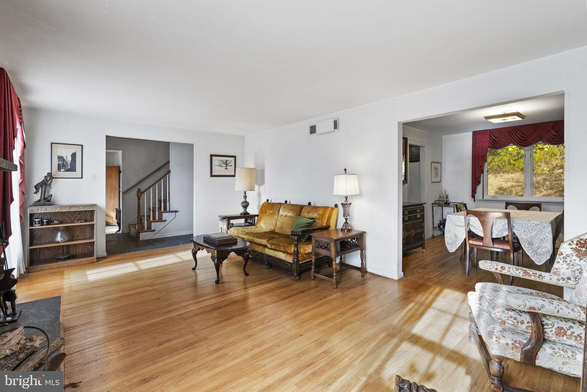 25 Hillendale Road Chadds Ford, PA 19317 - Photo 11 of 40 a living room with furniture and a wooden floor