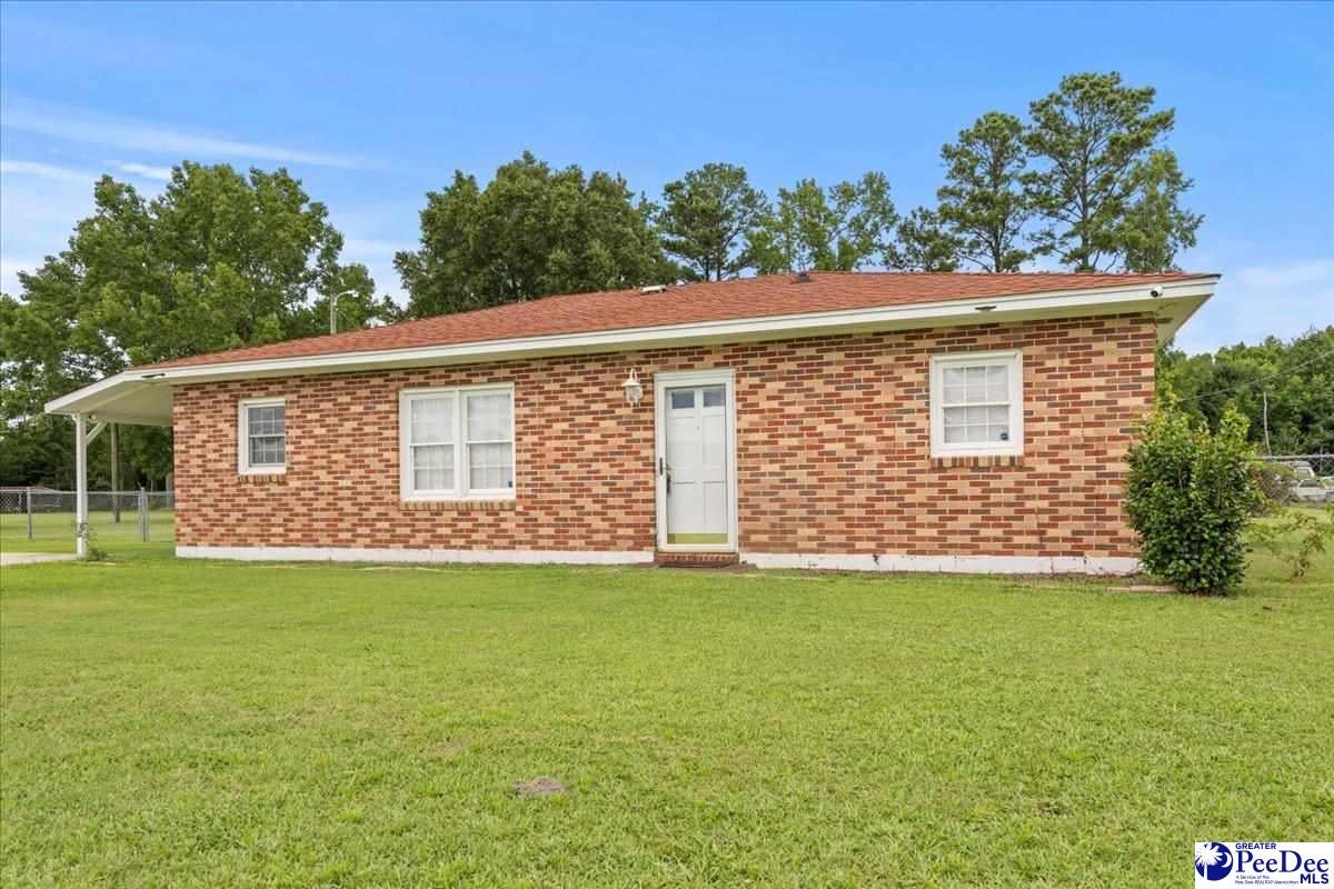 1848 Mirage Lake Road Latta, SC 29565 - Photo 2 of 31 Gallery Image 2