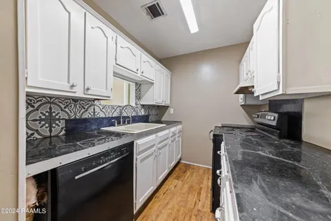 $219,000 | 635 Verot School Road, Lafayette, LA 70508