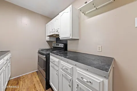 $219,000 | 635 Verot School Road, Lafayette, LA 70508