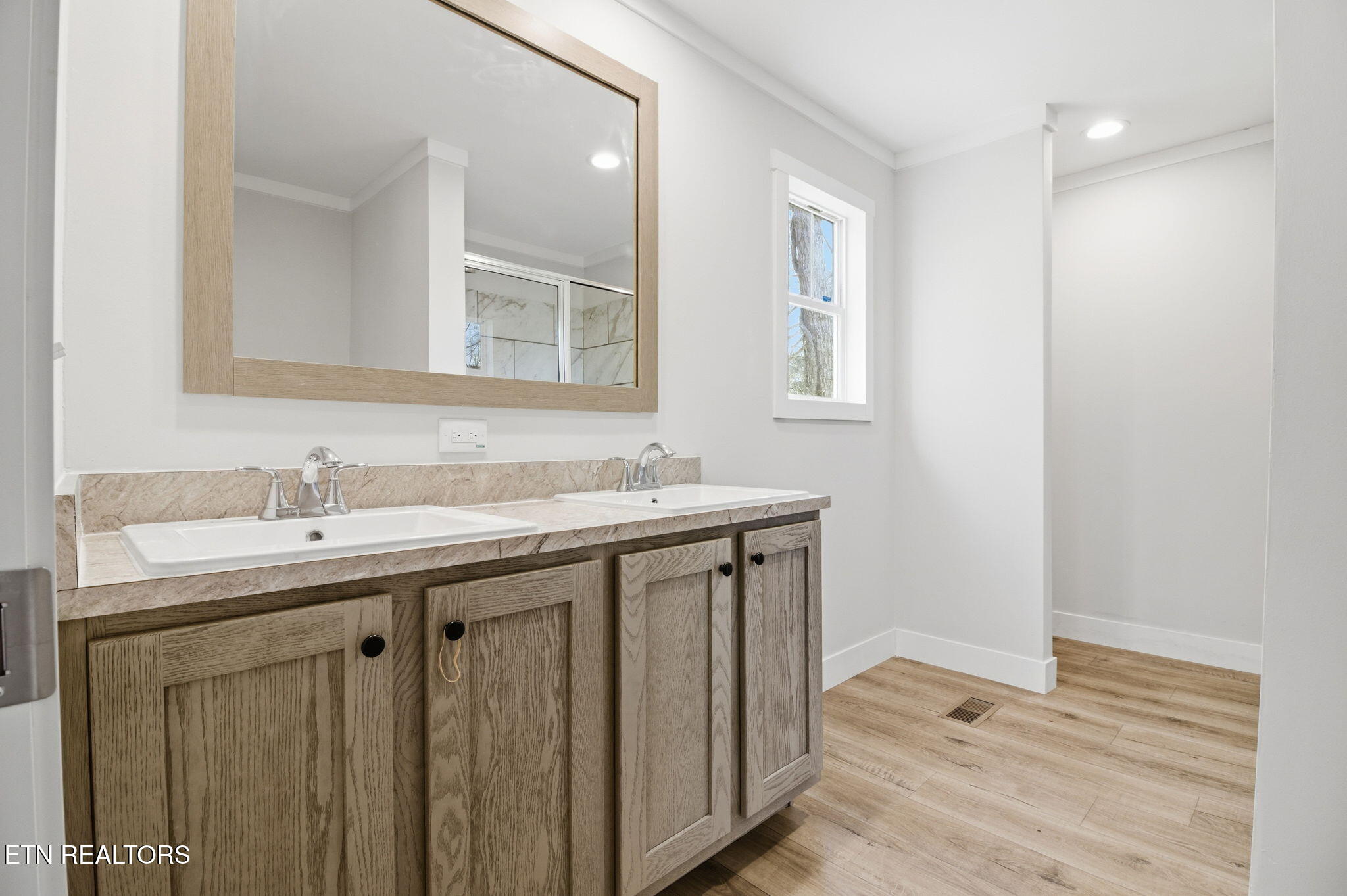 7314 Beechleaf Road Knoxville, TN 37924 - Photo 17 of 36 22-web-or-mls-DZ3A3857