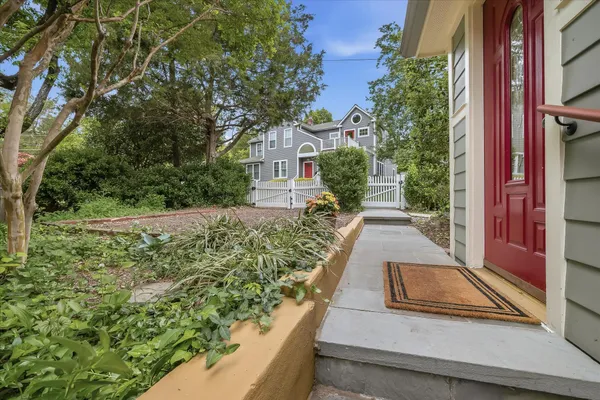 $1,175,000 | 26 Wellesley Circle, Glen Echo, MD 20812