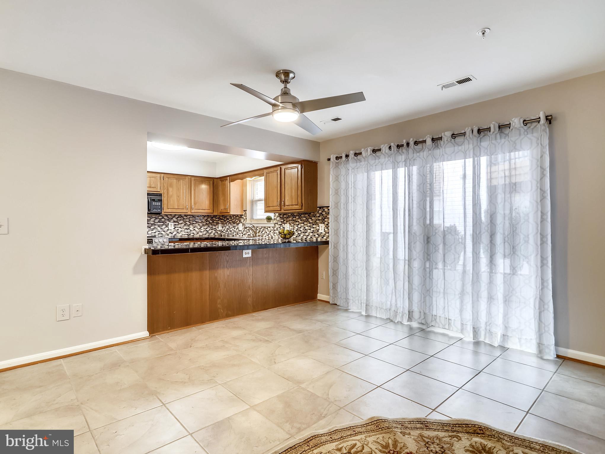 936 Bay Ridge Avenue, Unit 106 Annapolis, MD 21403 - Photo 10 of 28 Flooded with natural light