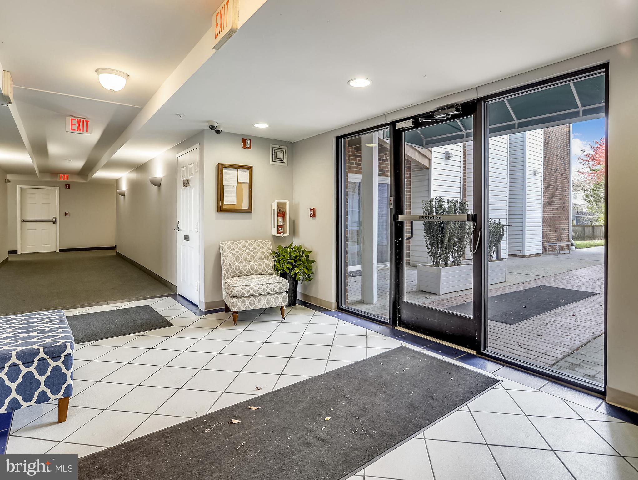 936 Bay Ridge Avenue, Unit 106 Annapolis, MD 21403 - Photo 5 of 28 Lobby