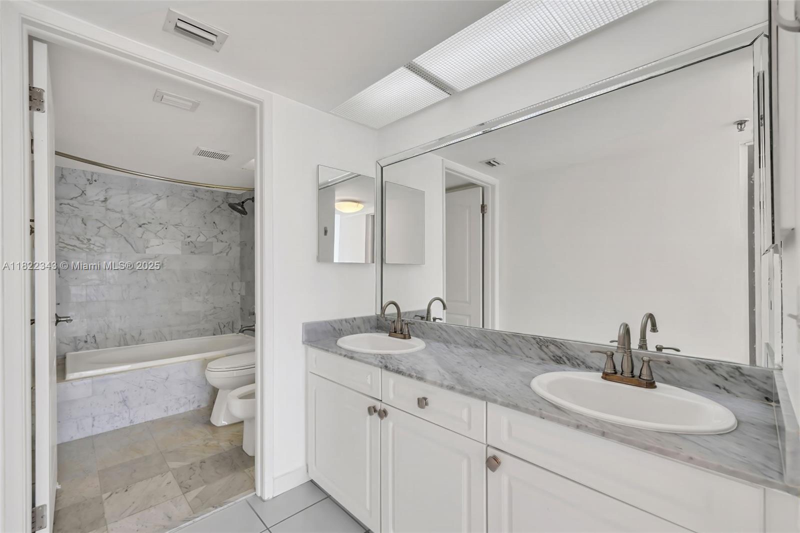 9341 Collins Avenue, Unit 705 Surfside, FL 33154 - Photo 15 of 26