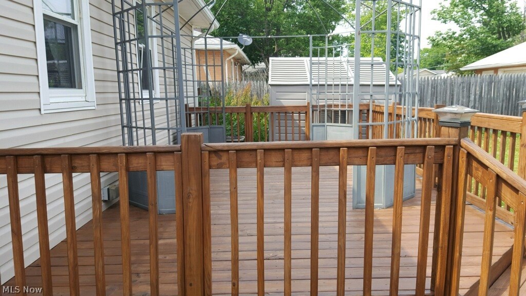 5065 Wake Robin Road Mentor, OH 44060 - Photo 21 of 24 Stained all wood deck for entertaining