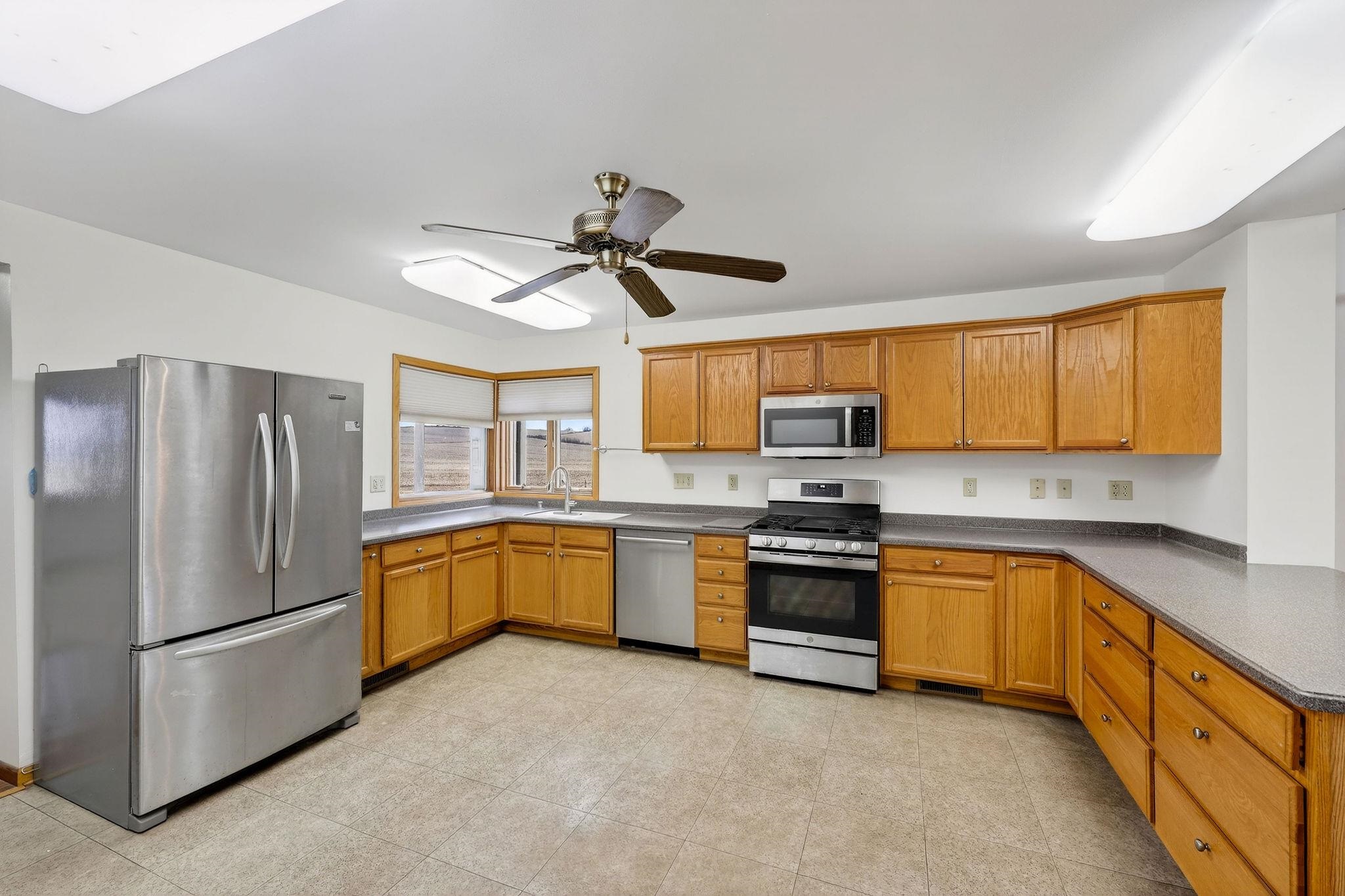 7313 Schaller Road Verona, WI 53593 - Photo 12 of 54