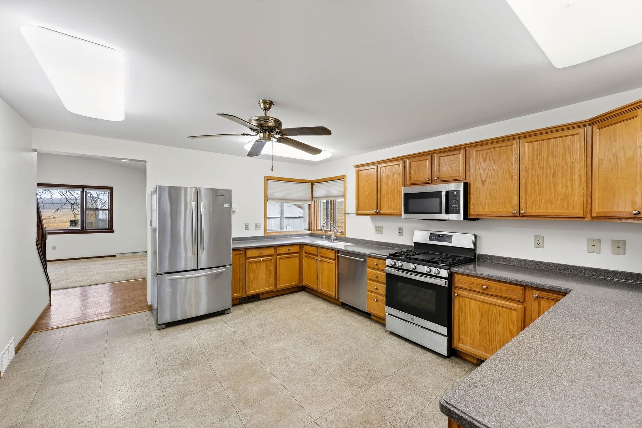 7313 Schaller Road Verona, WI 53593 - Photo 13 of 54