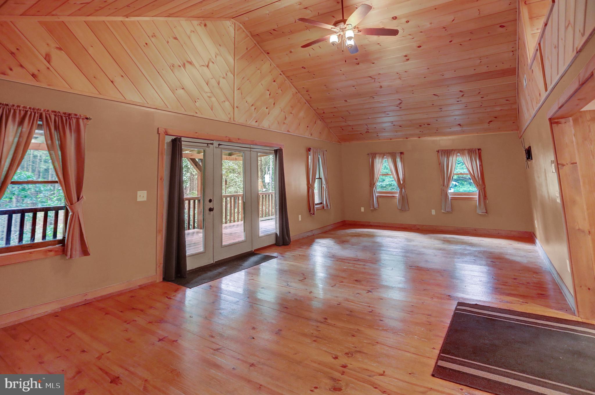 2407 Laurel Run Road Landisburg, PA 17040 - Photo 21 of 36 large vaulted living room