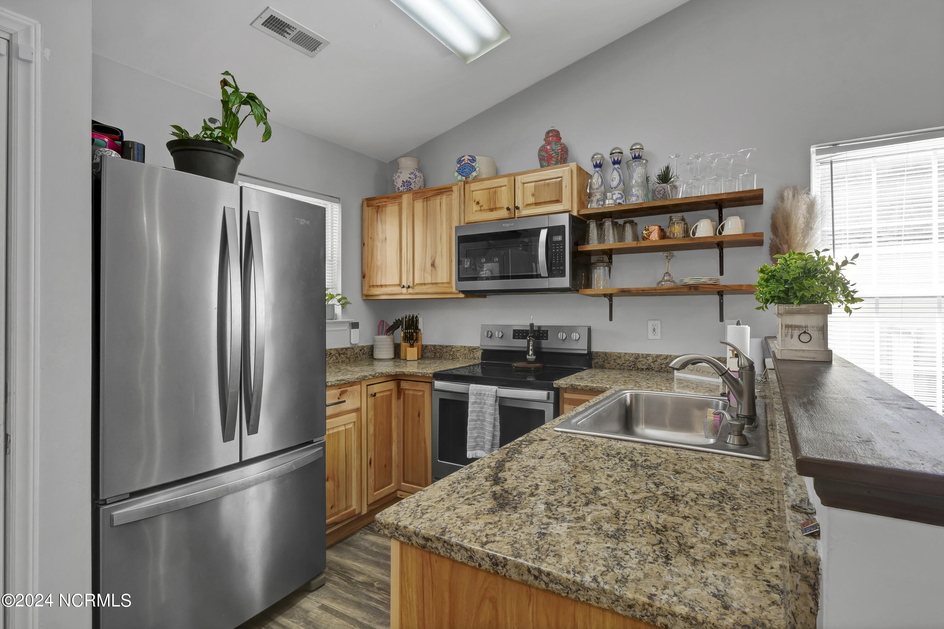 333 St Rosea Road Wilmington, NC 28405 - Photo 11 of 27 011_p5077640