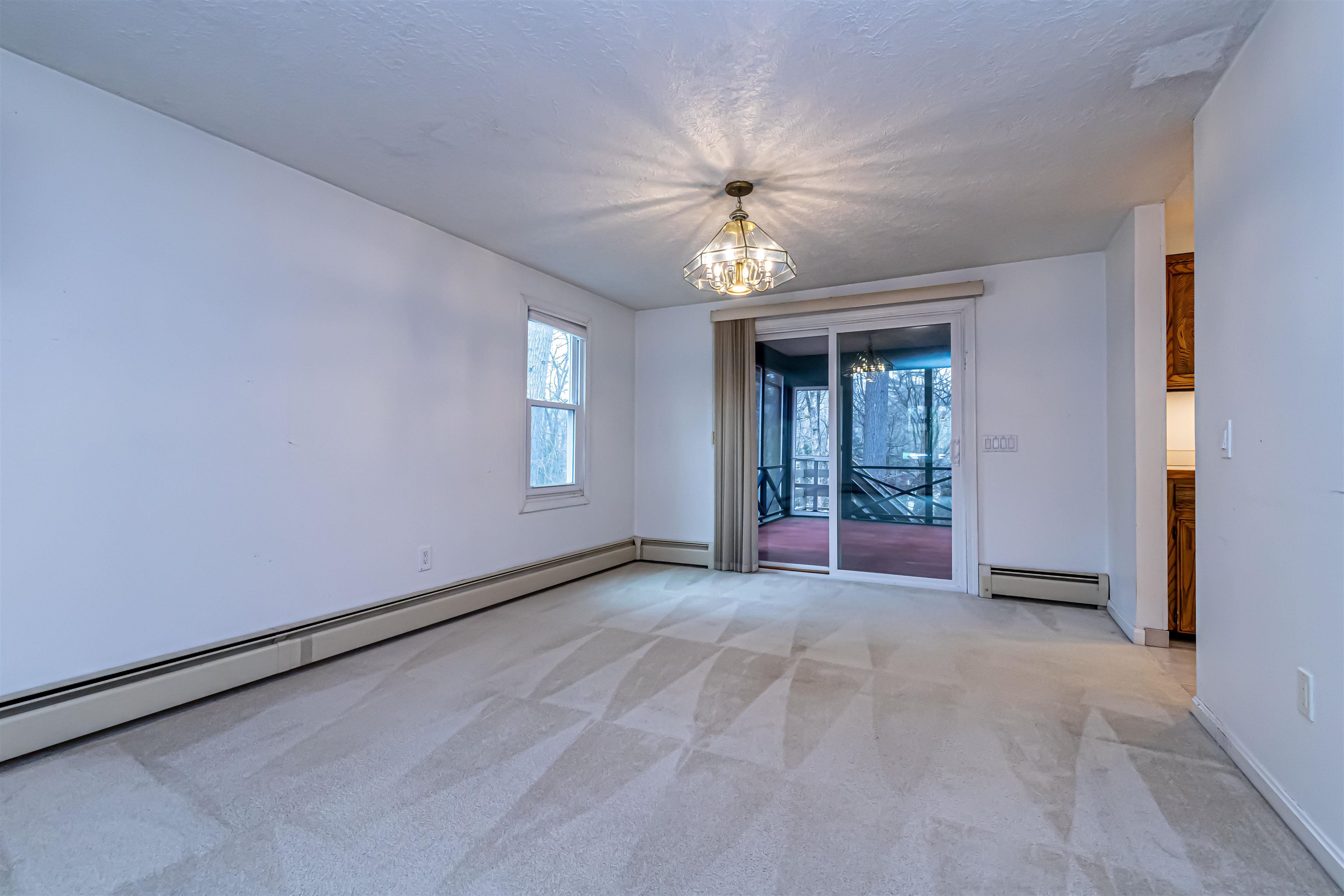 35 Pemberton Road Nashua, NH 03063 - Photo 7 of 43 Gallery Image 7