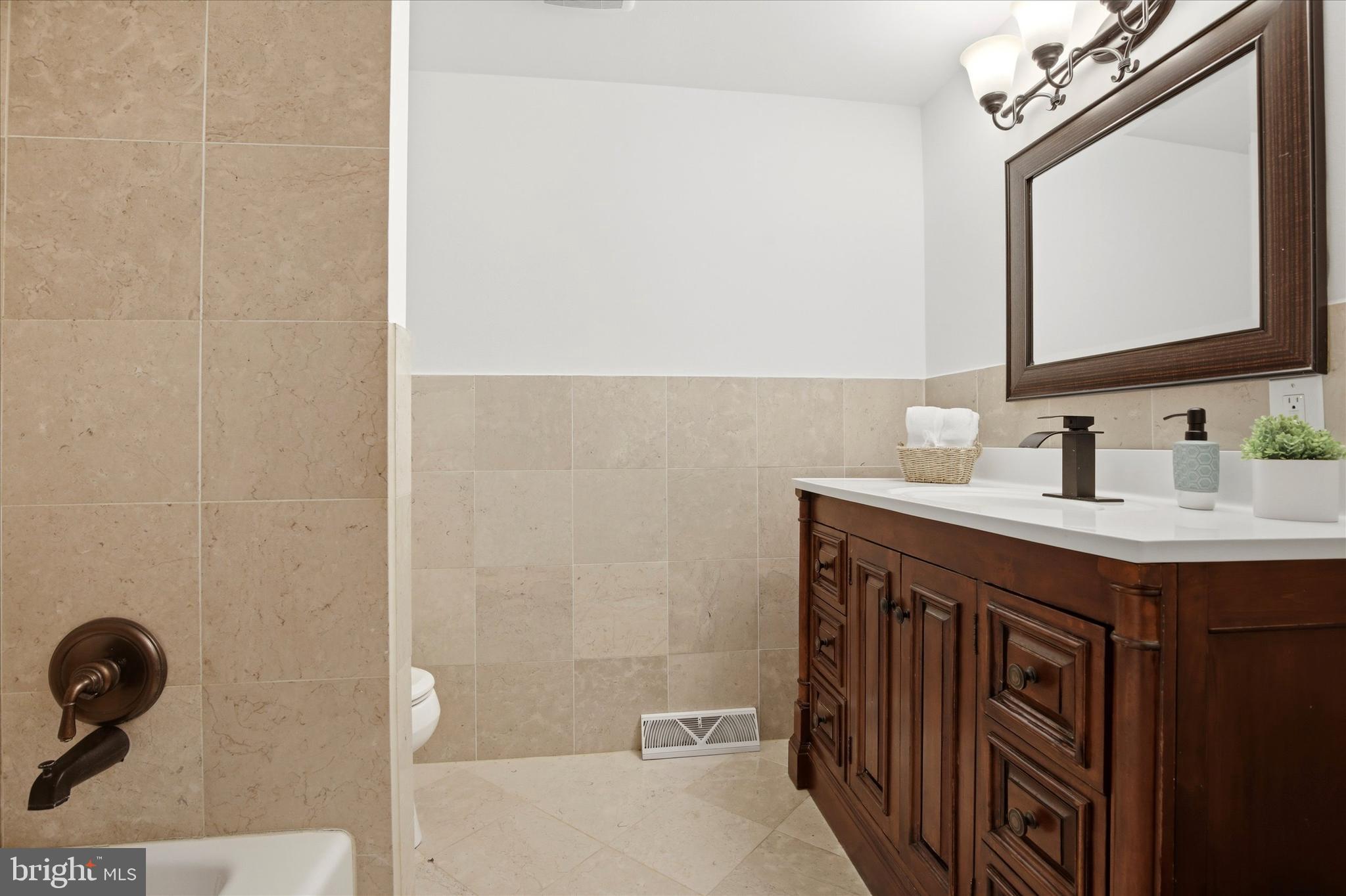 1287 Whitney Road Southampton, PA 18966 - Photo 15 of 40 Gallery Image 15