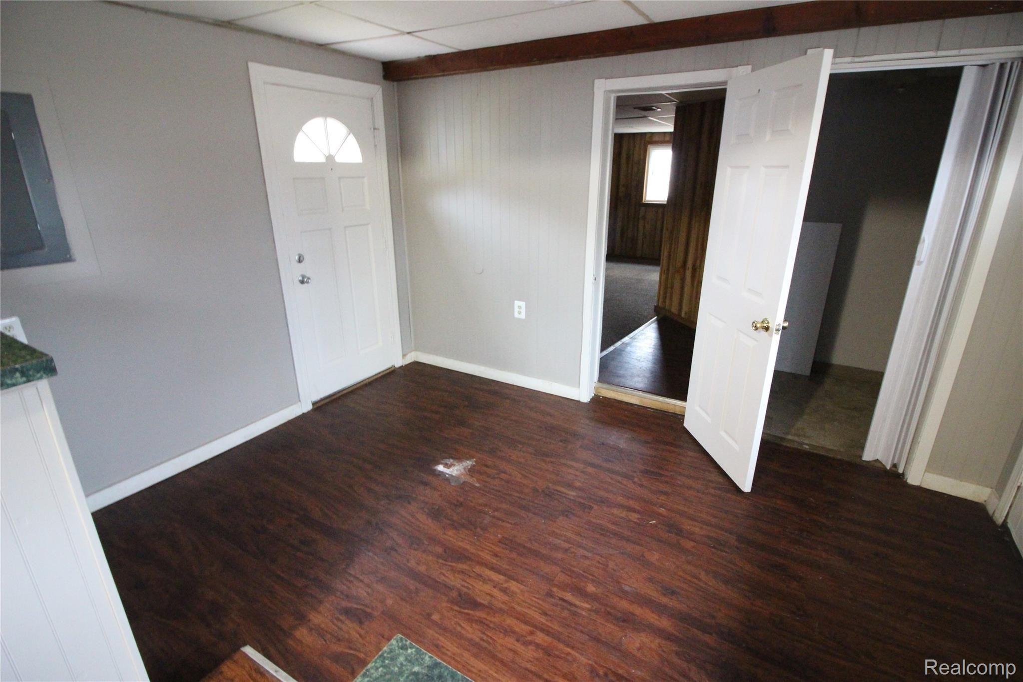 26812 Beverly Road Taylor, MI 48180 - Photo 8 of 15 IMG_1599.JPG