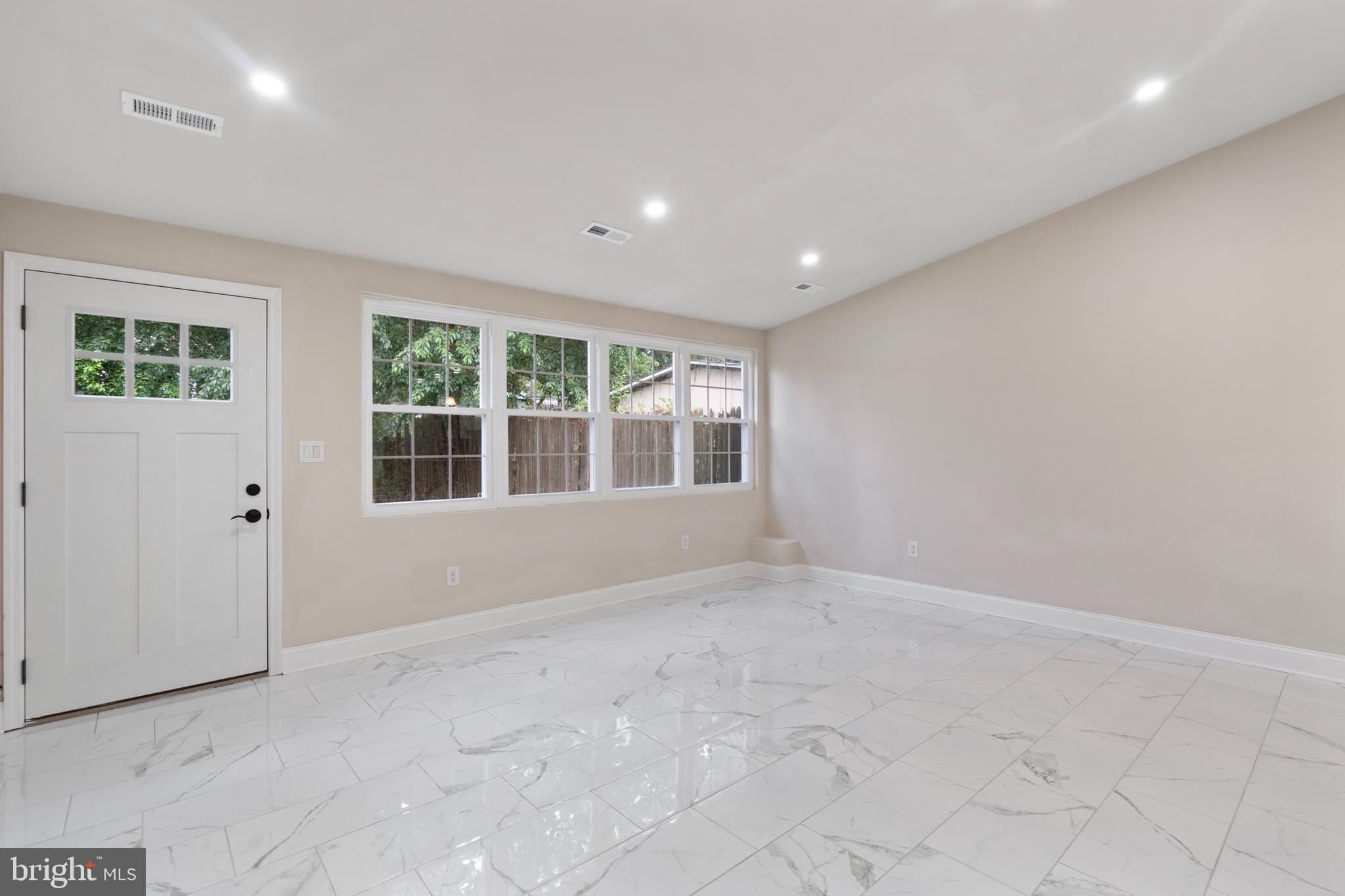 3215 Fairdale Road Philadelphia, PA 19154 - Photo 12 of 27 Gallery Image 12