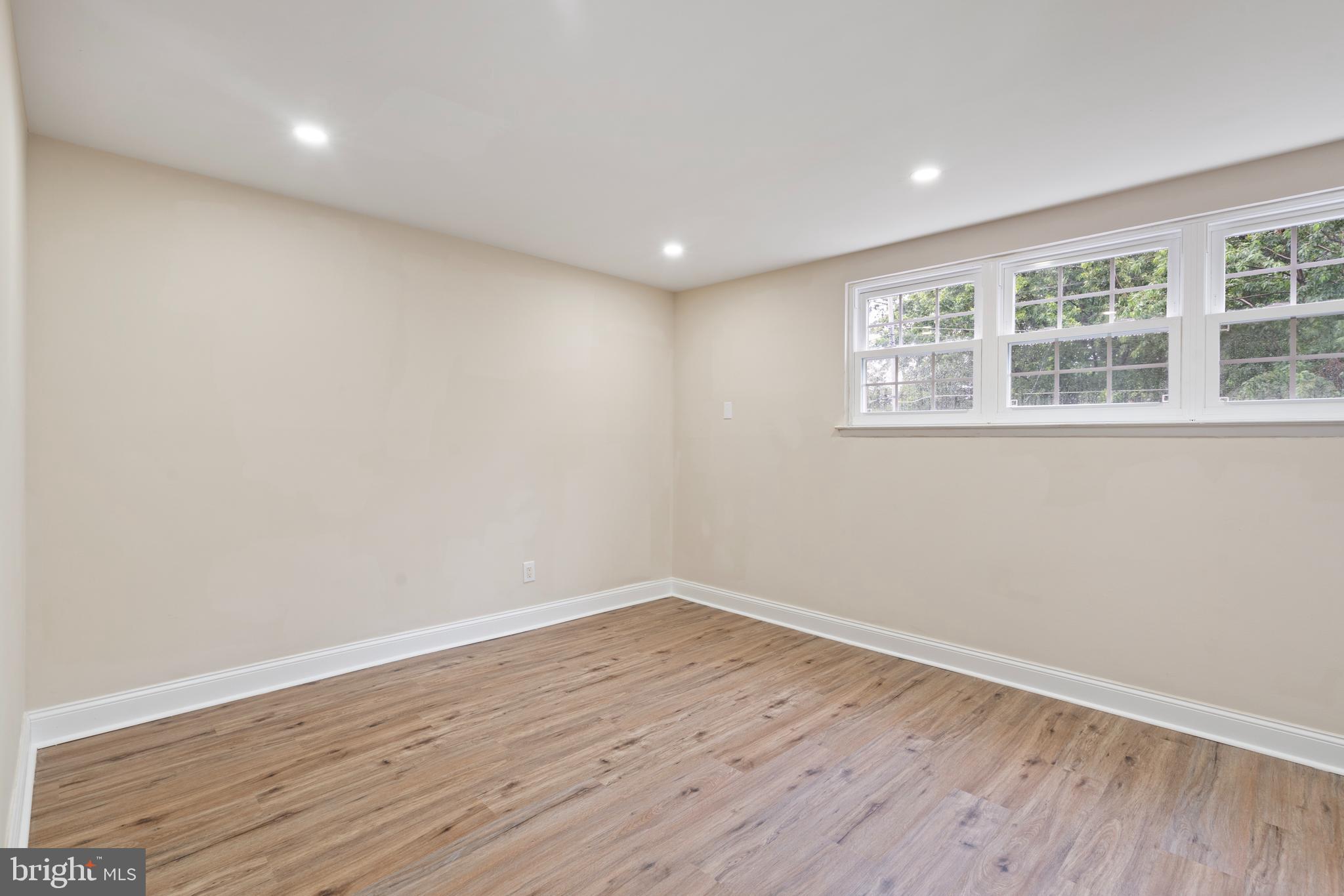 3215 Fairdale Road Philadelphia, PA 19154 - Photo 17 of 27 Gallery Image 17