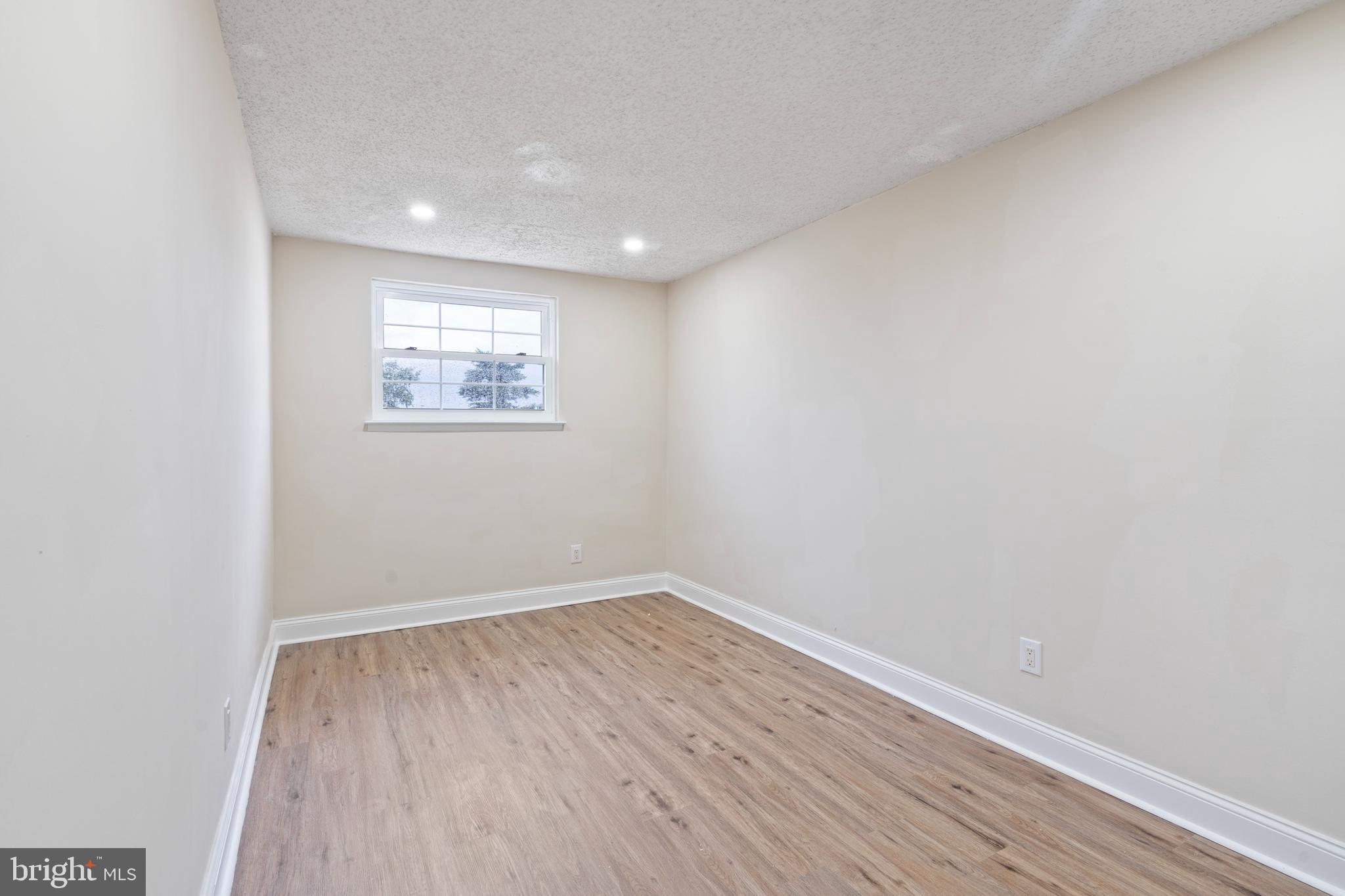 3215 Fairdale Road Philadelphia, PA 19154 - Photo 21 of 27 Gallery Image 21