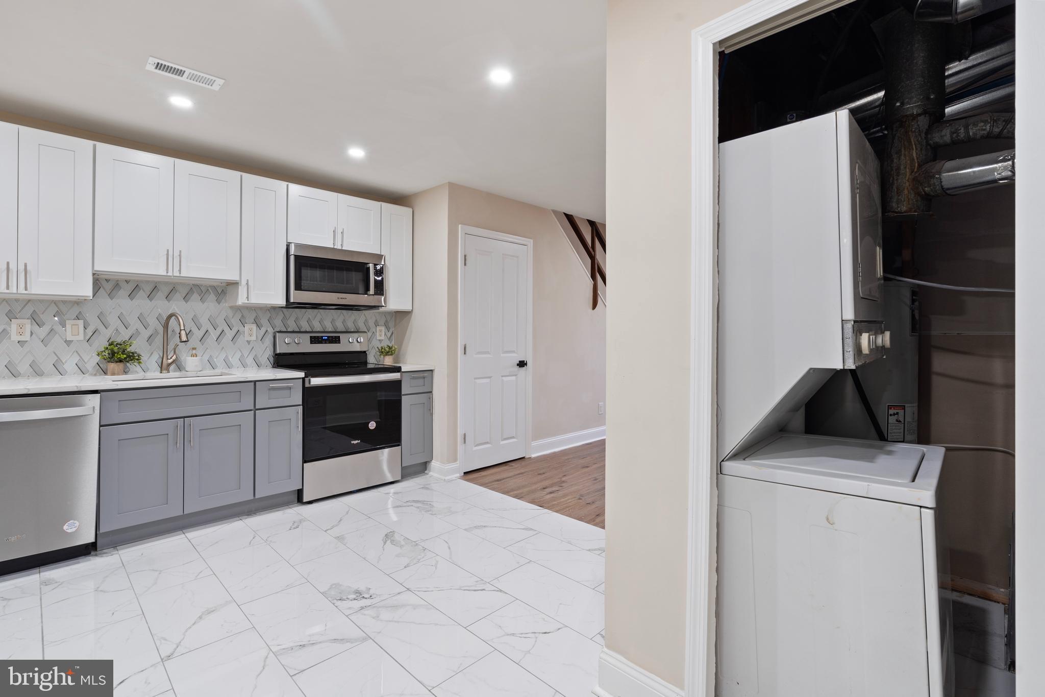 3215 Fairdale Road Philadelphia, PA 19154 - Photo 6 of 27 Gallery Image 6