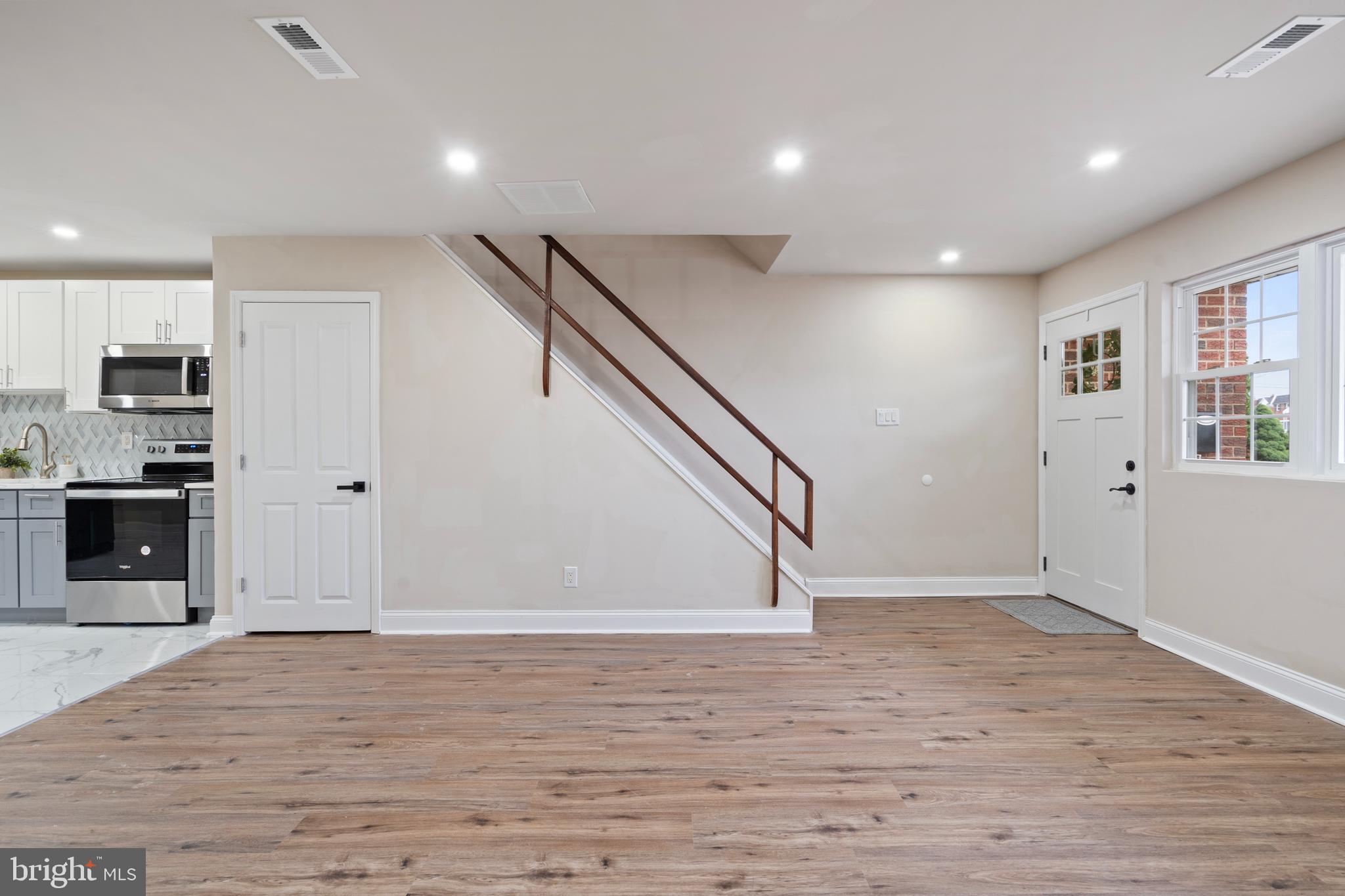 3215 Fairdale Road Philadelphia, PA 19154 - Photo 8 of 27 Gallery Image 8