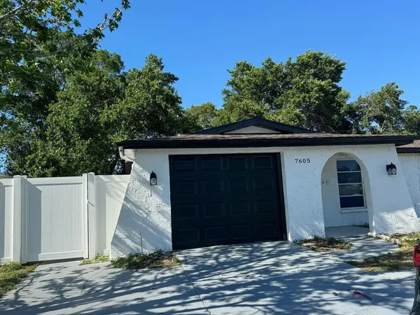 $2,350 | 7605 Embassy Boulevard, Port Richey, FL 34668
