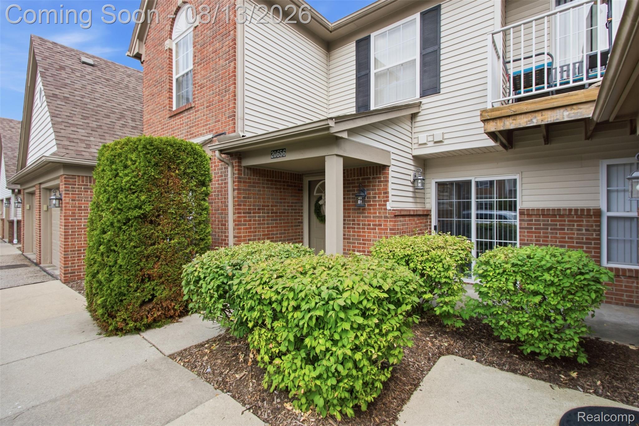 20656 Dunham Road, Unit 18 Clinton Township, MI 48038 - Photo 2 of 18 2__mg_5059.jpg