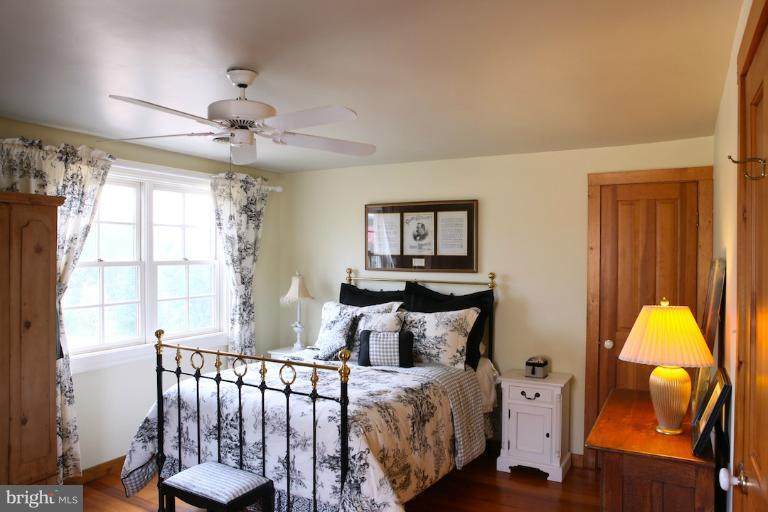 6131 Keyser Road Hume, VA 22639 - Photo 20 of 30 Bedroom