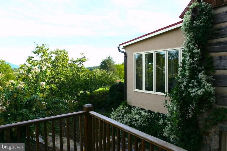 6131 Keyser Road Hume, VA 22639 - Photo 22 of 30 Exterior (Rear)