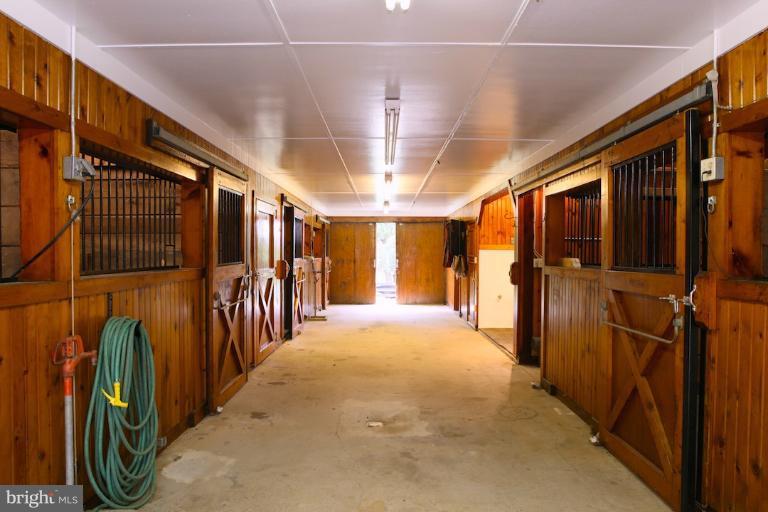 6131 Keyser Road Hume, VA 22639 - Photo 26 of 30 Interior (General)