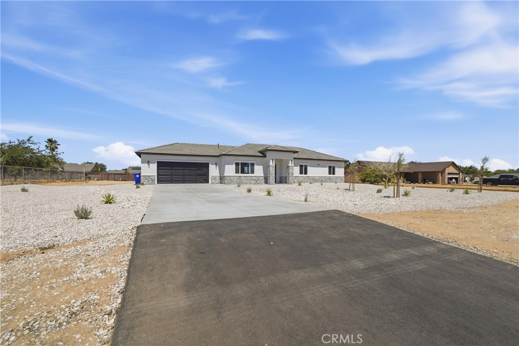12658 Standing Bear Road Apple Valley, CA 92308 - Photo 12 of 39