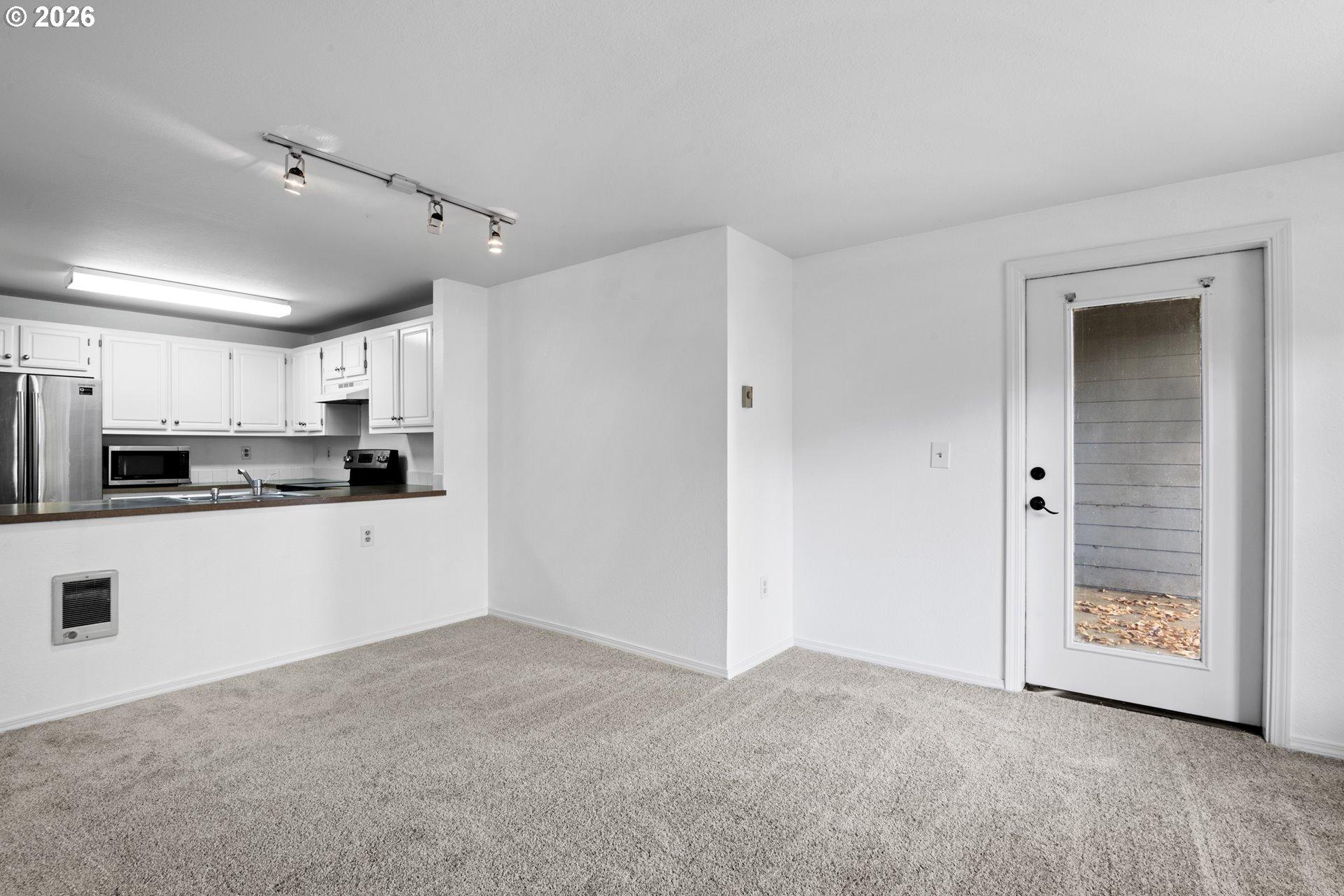 17516 Northwest Springville Road, Unit B7 Portland, OR 97229 - Photo 6 of 35 Gallery Image 6