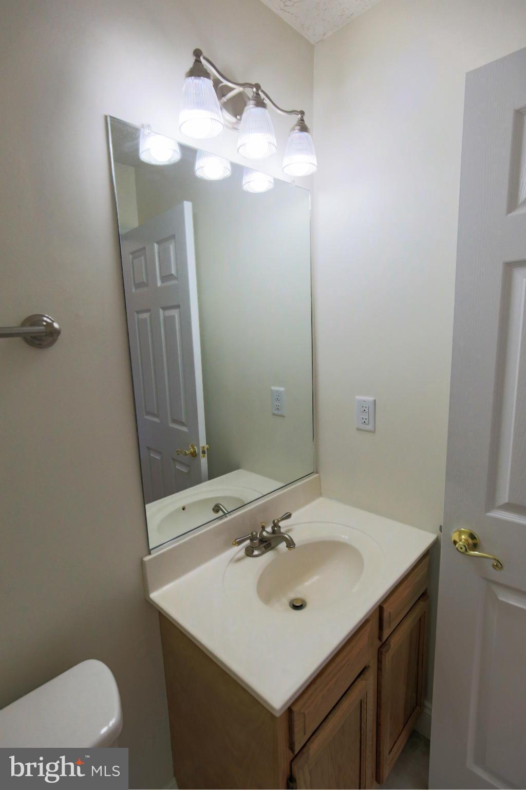 3926 Calawasse Road Edgewater, MD 21037 - Photo 27 of 30 Half Bath of First Floor