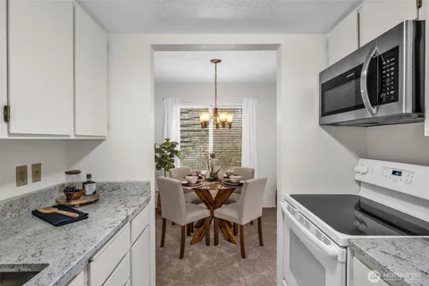 $350,000 | 14010 Juanita Drive Northeast, Unit SB4, Kirkland, WA 98034