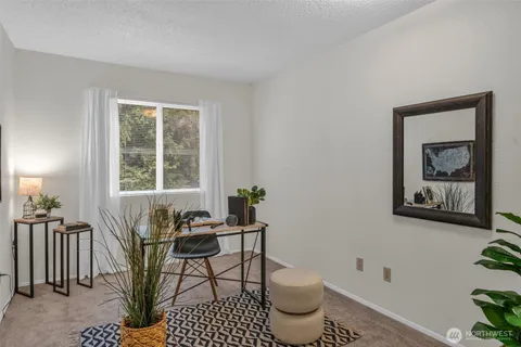 $350,000 | 14010 Juanita Drive Northeast, Unit SB4, Kirkland, WA 98034
